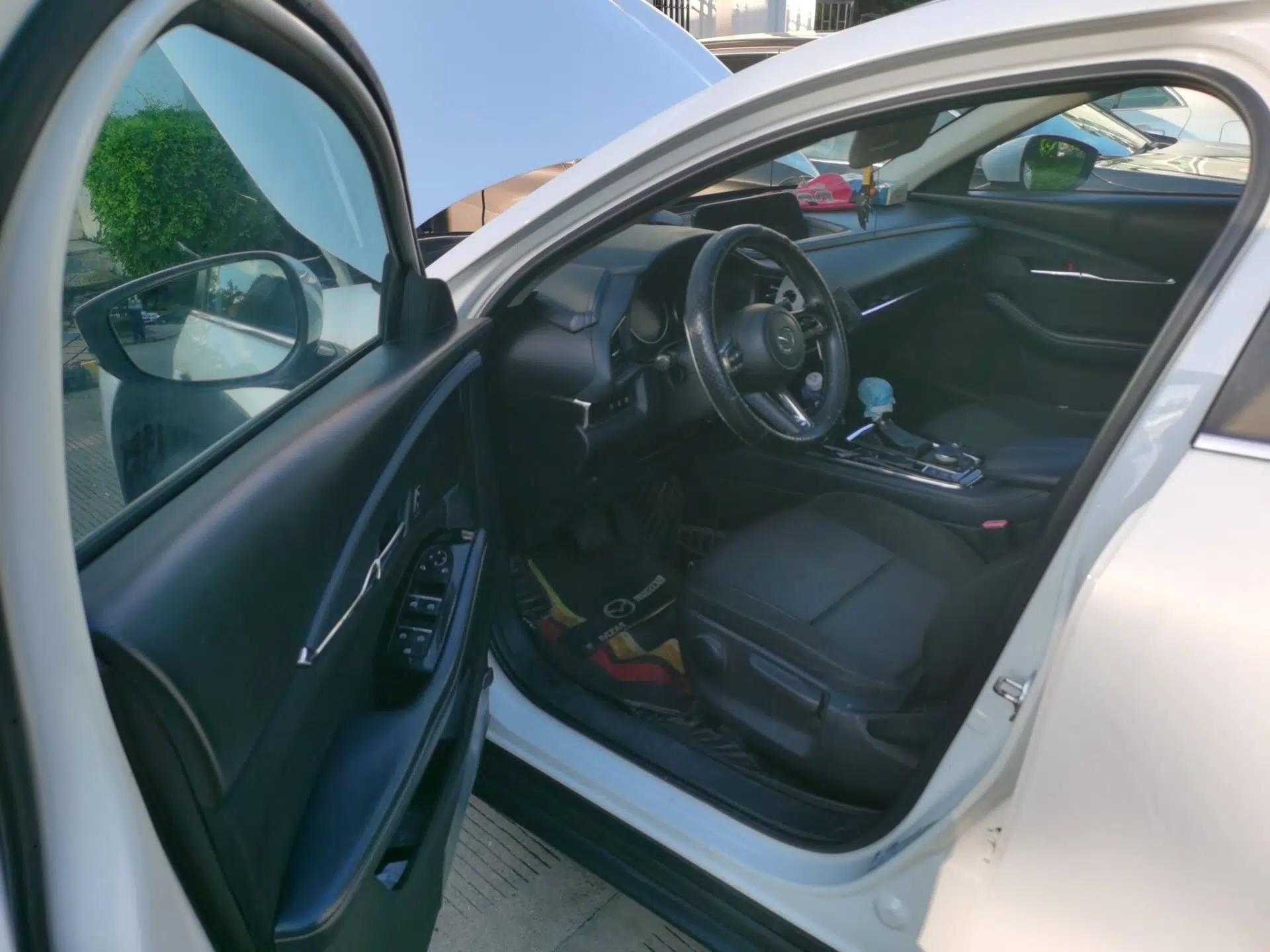 Mazda CX-30 2020 2.0L Automatic Joyful Model — миниатюра 16