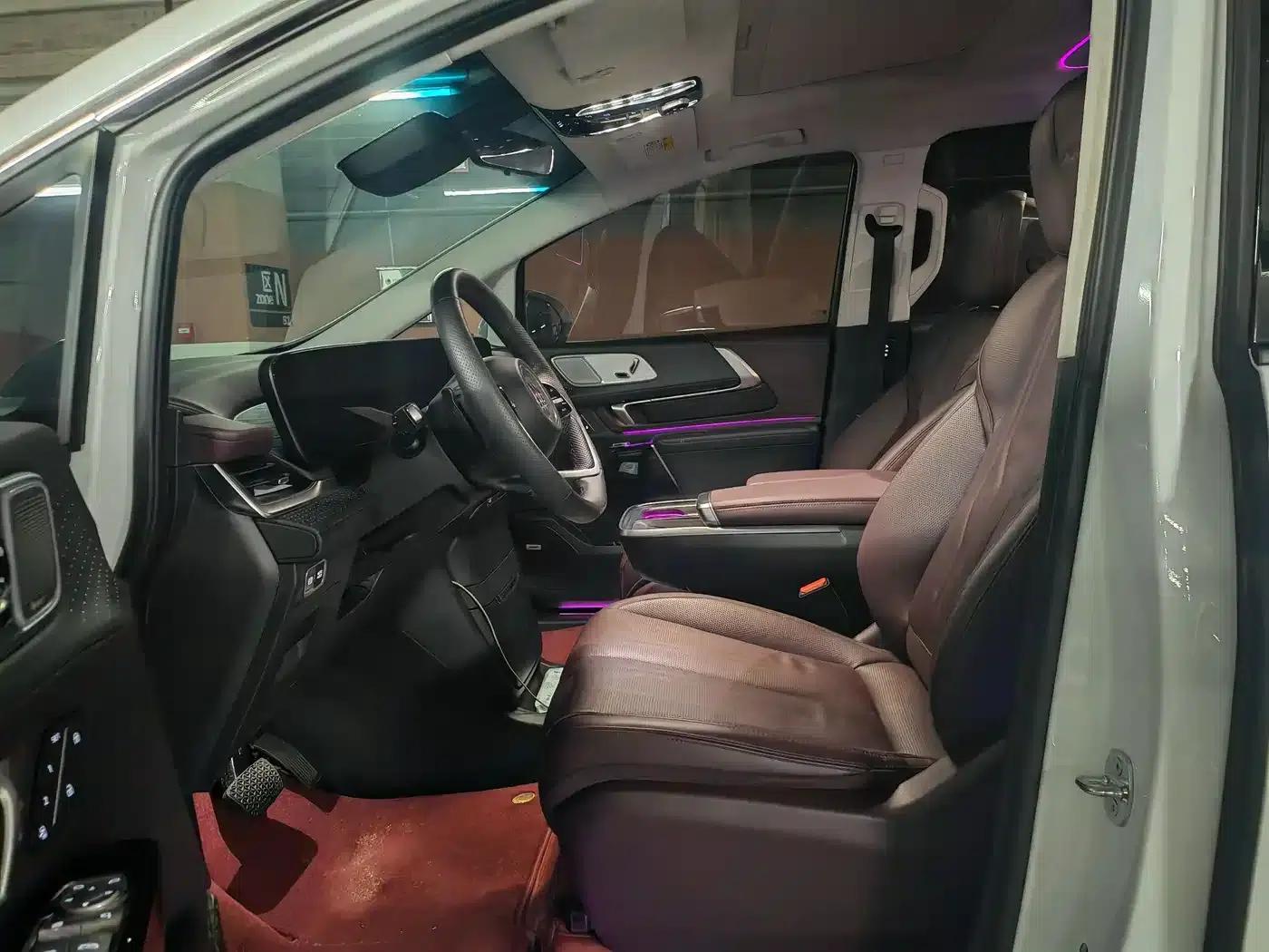 Century 2023 2.0T 7-Seat Luxury Edition — миниатюра 14