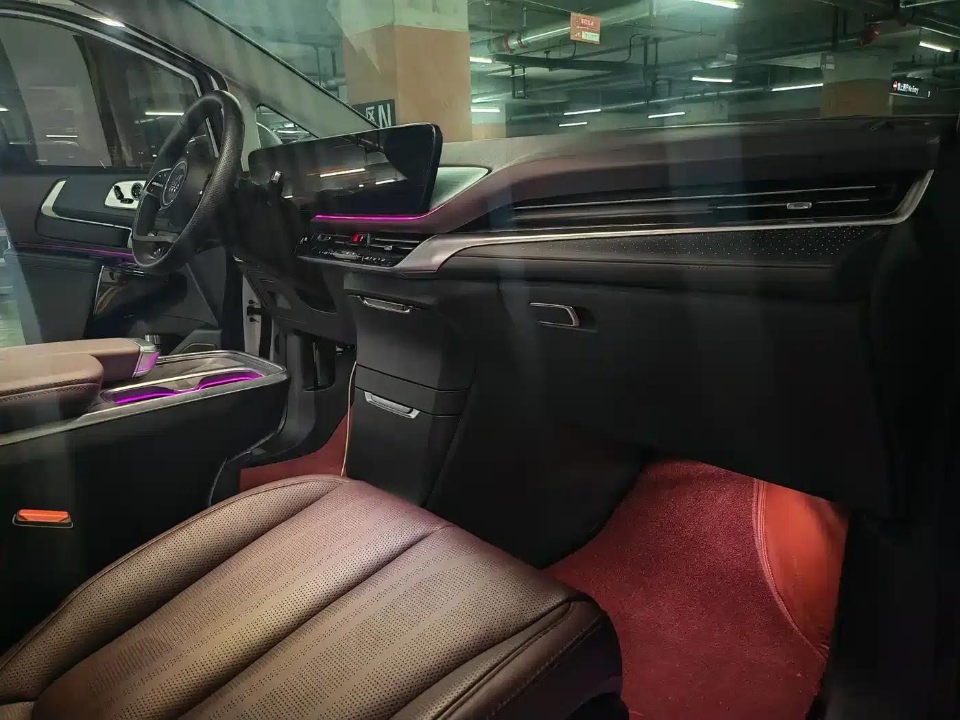 Century 2023 2.0T 7-Seat Luxury Edition — миниатюра 26