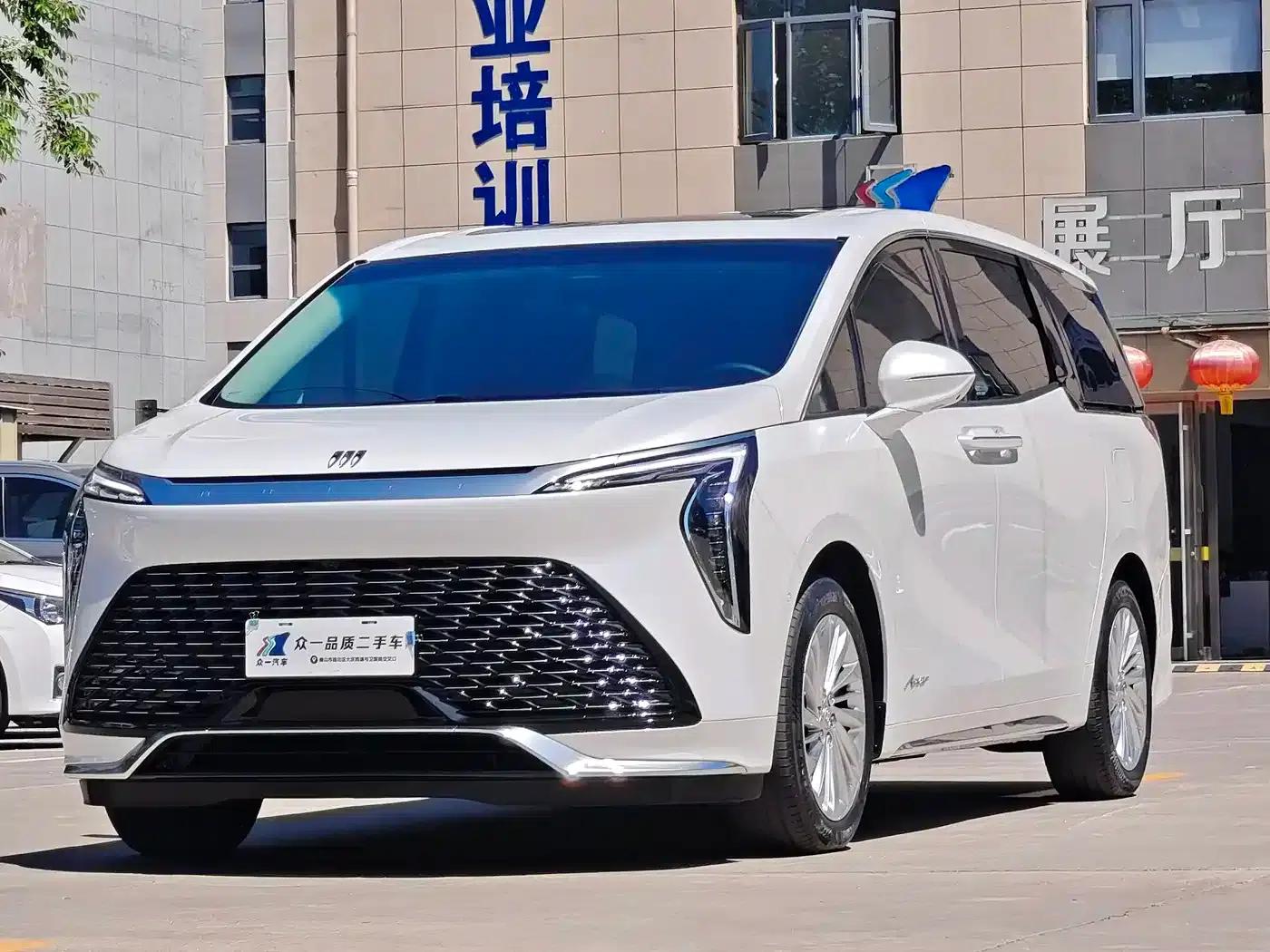 Century 2023 2.0T 7-Seat Luxury Edition — миниатюра 1