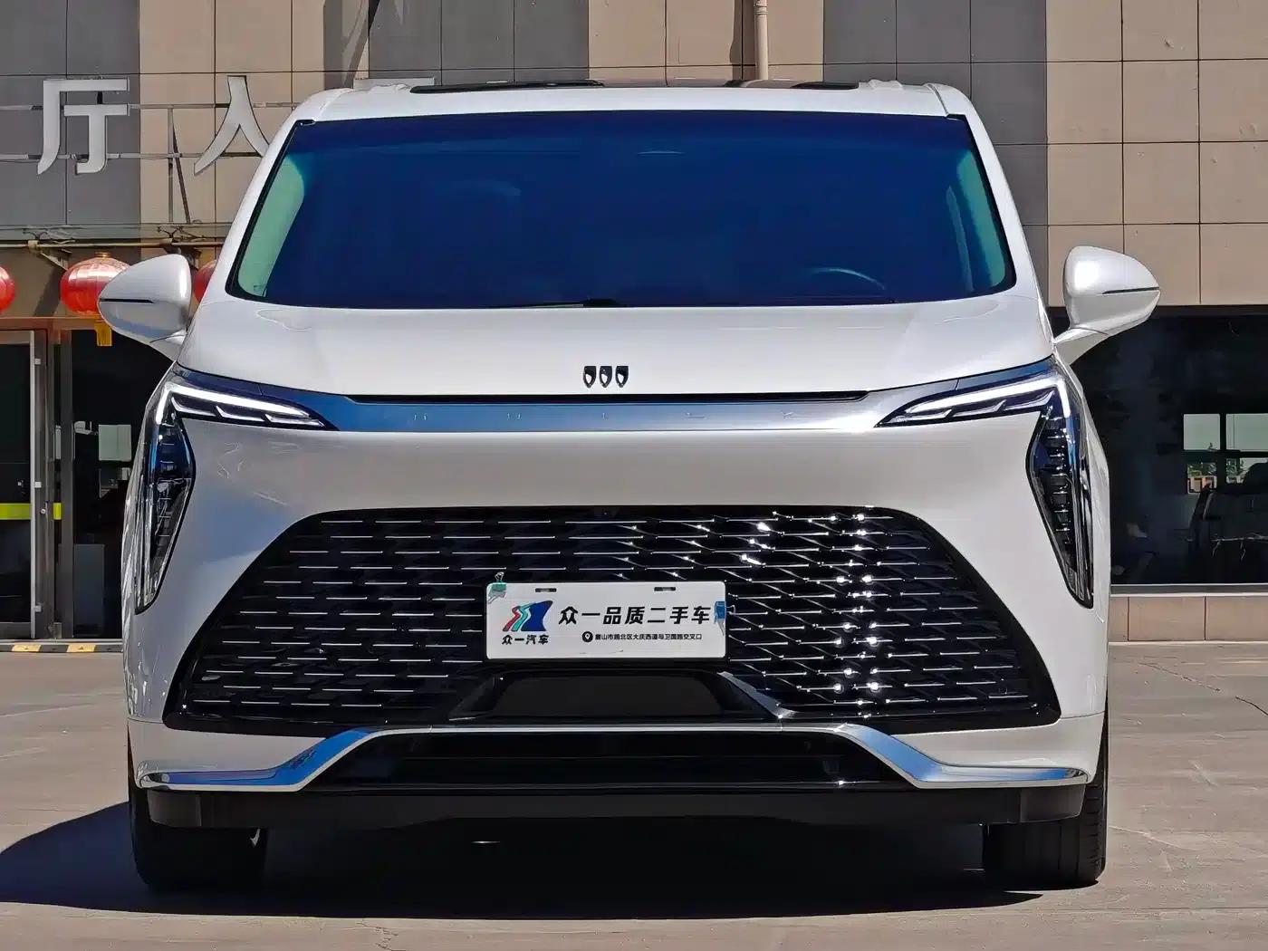 Century 2023 2.0T 7-Seat Luxury Edition — миниатюра 2