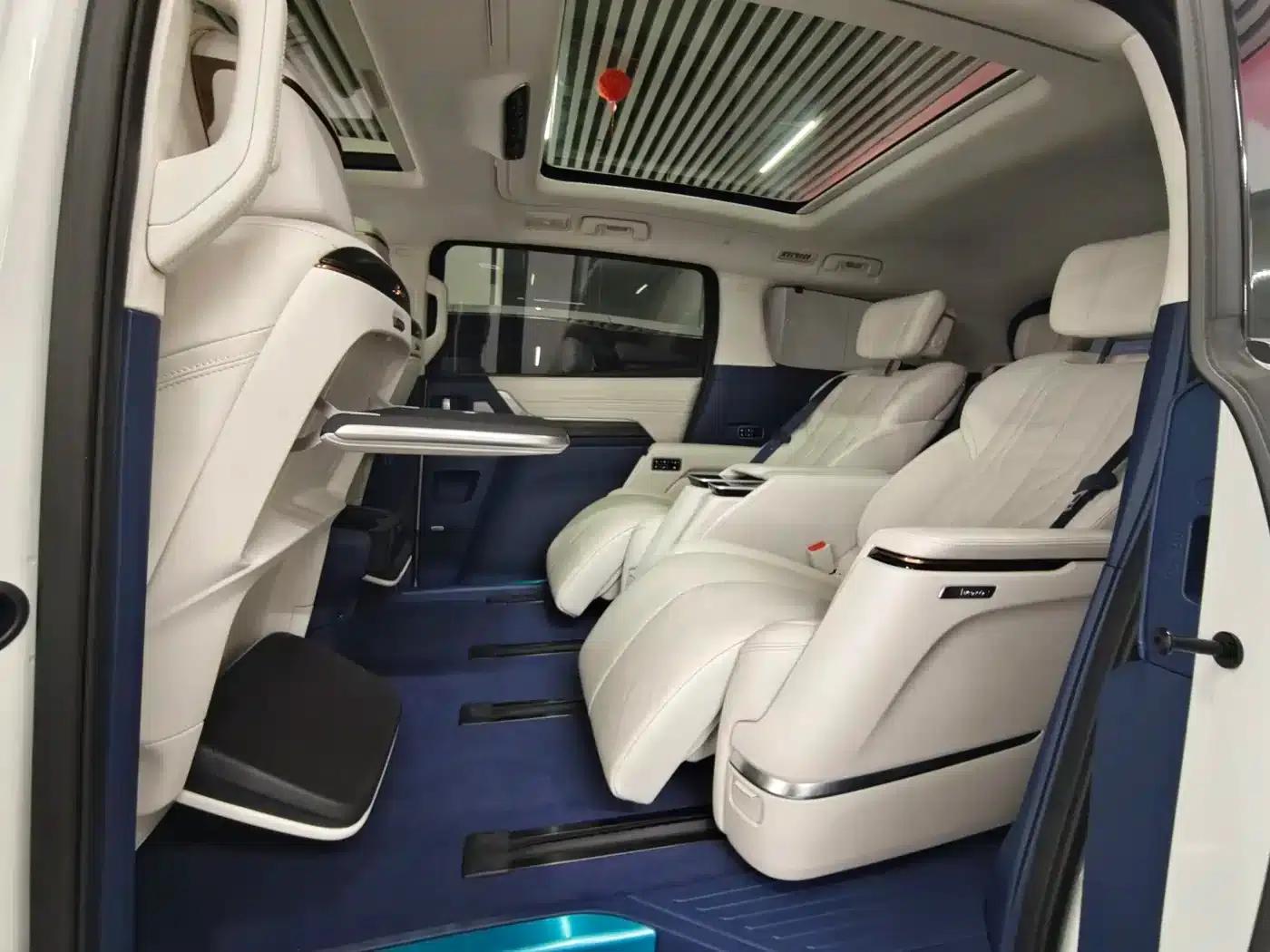 Century 2023 2.0T 7-Seat Luxury Edition — миниатюра 14