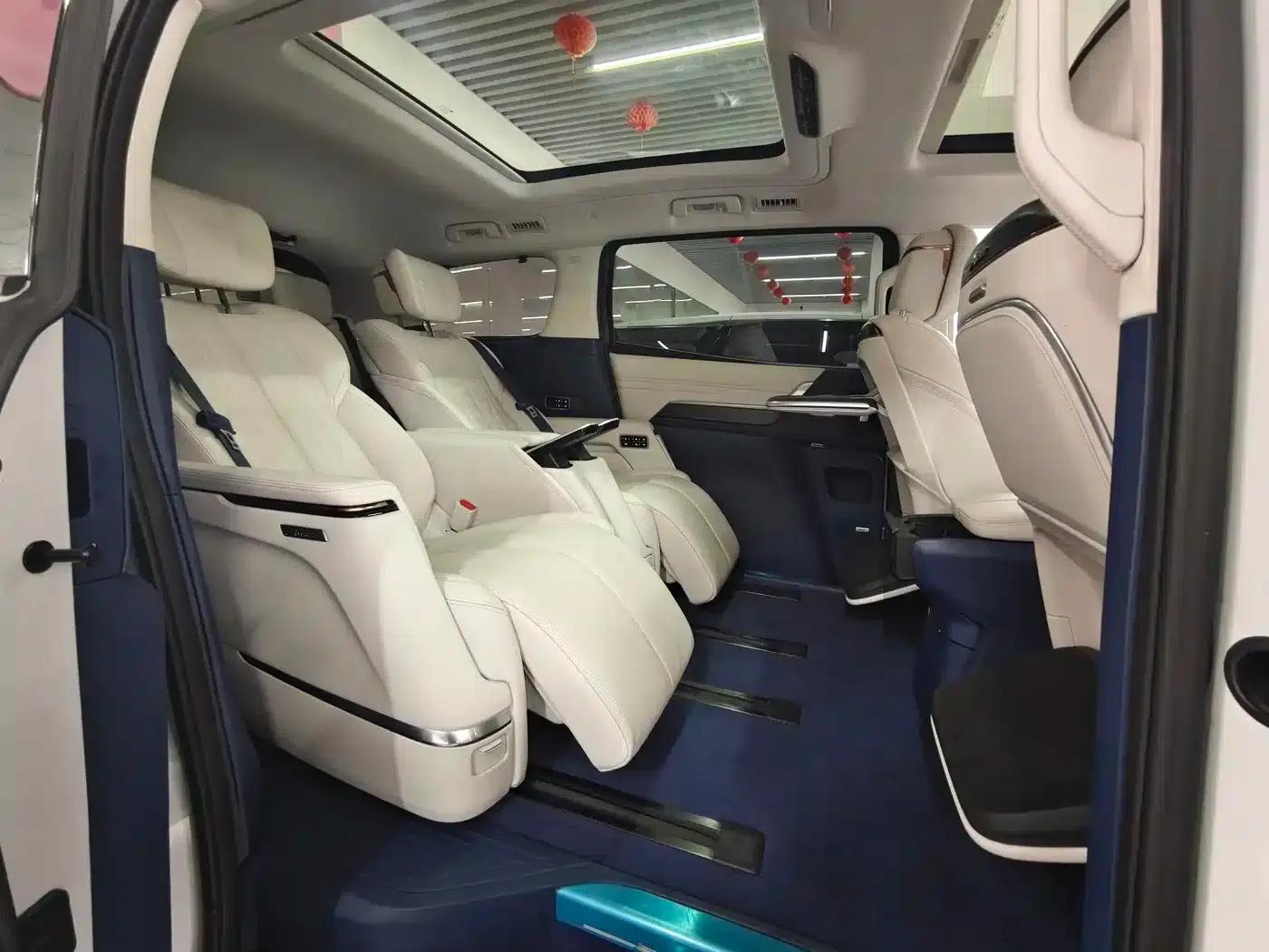 Century 2023 2.0T 7-Seat Luxury Edition — миниатюра 21