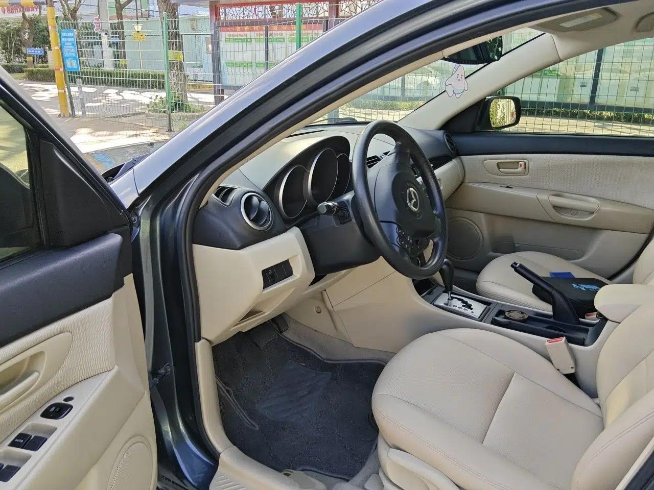 Mazda 3 2010 1.6L Automatic Classic Stylish Version — миниатюра 16