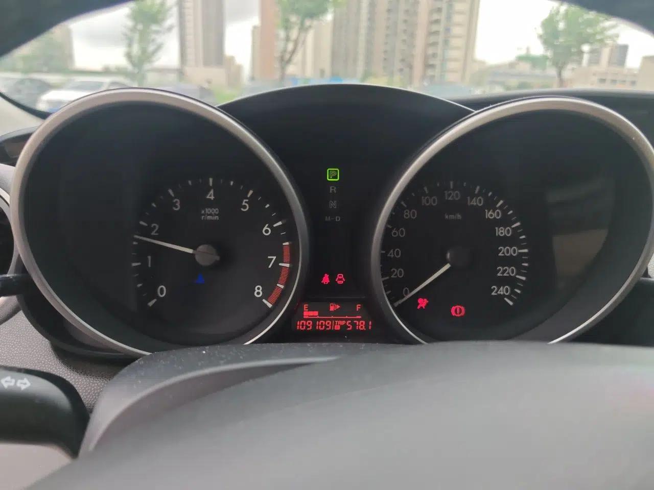 Mazda 3 2011 Sedan 1.6L Automatic Comfort Model — миниатюра 11