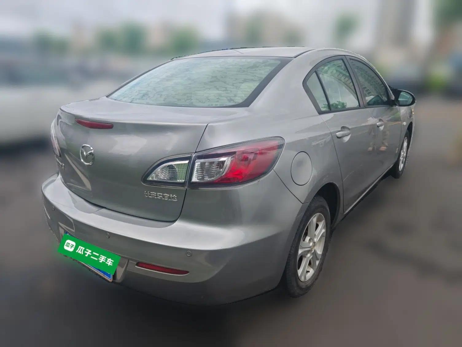 Mazda 3 2011 Sedan 1.6L Automatic Comfort Model — миниатюра 6