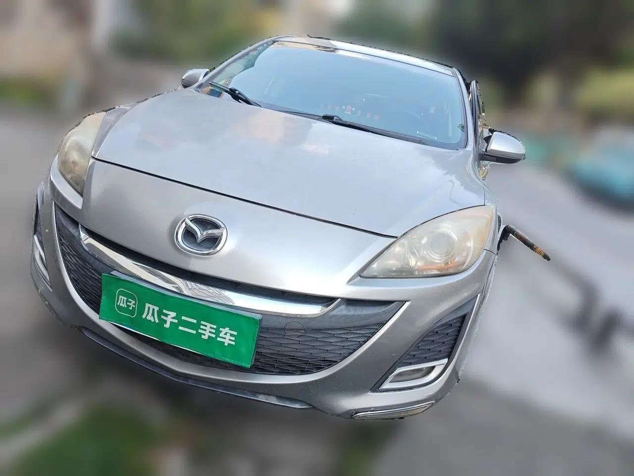 Mazda 3 2012 Hatchback 1.6L Manual Comfort Model — миниатюра 1
