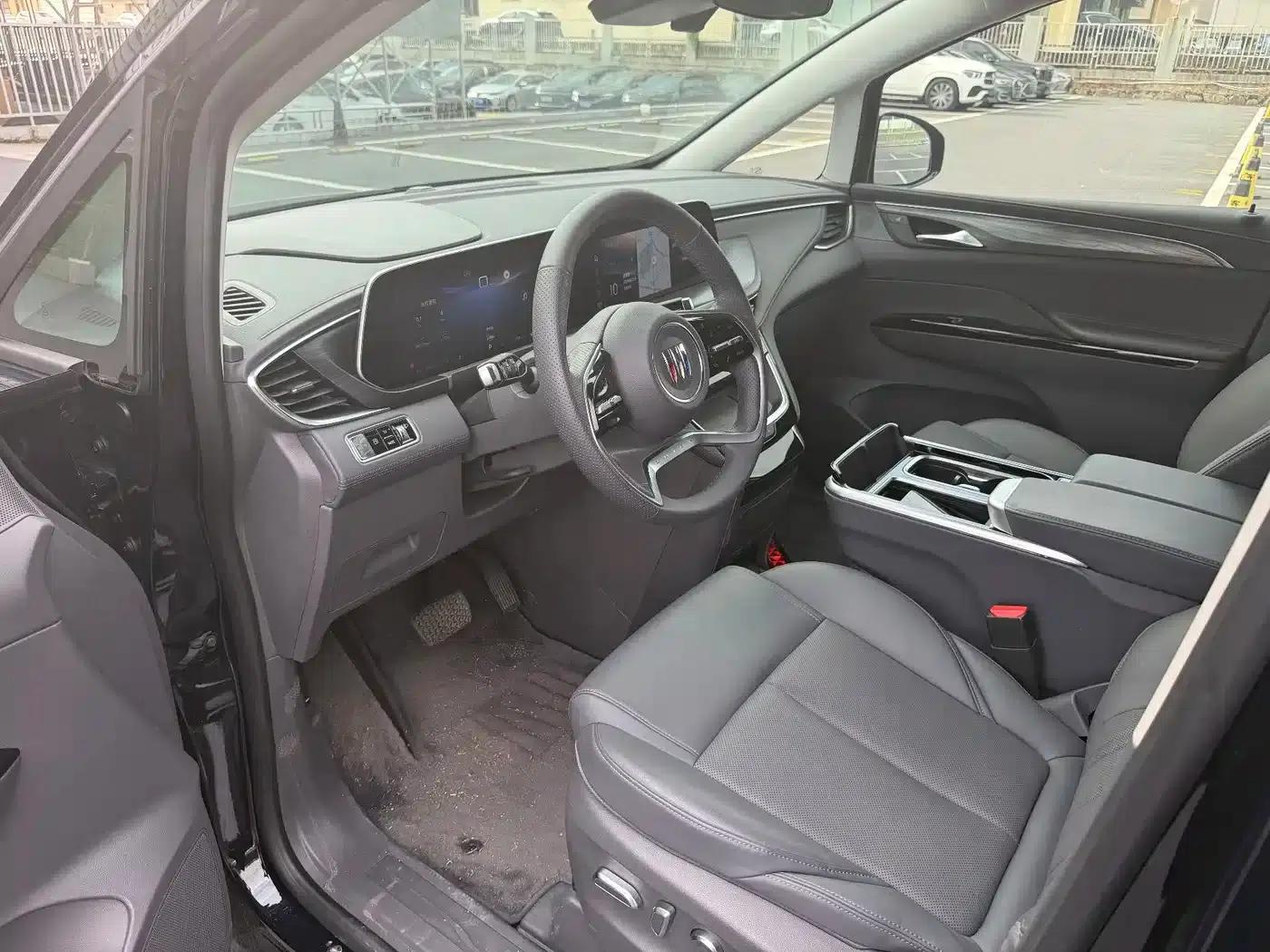 Buick GL8 PHEV 2025 Land Cruiser Premium Edition — миниатюра 10