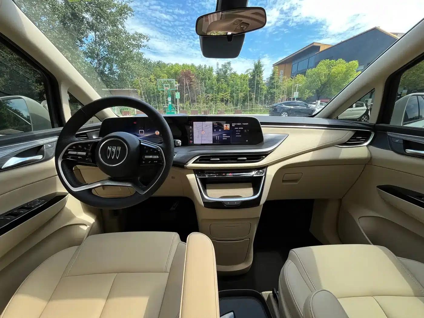 Buick GL8 PHEV 2025 Land Cruiser Smart Edition — миниатюра 12