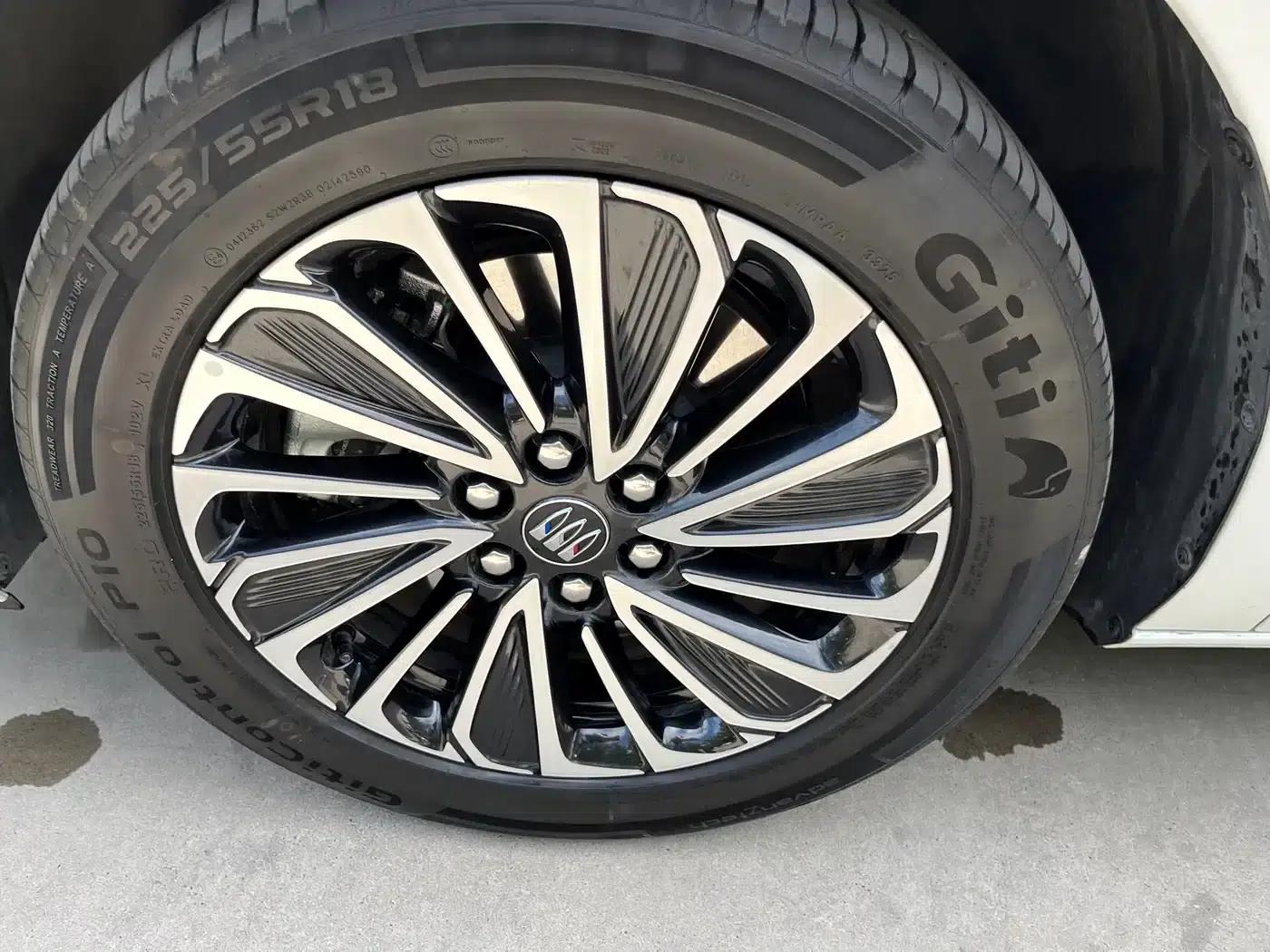 Buick GL8 PHEV 2025 Land Cruiser Smart Edition — миниатюра 19