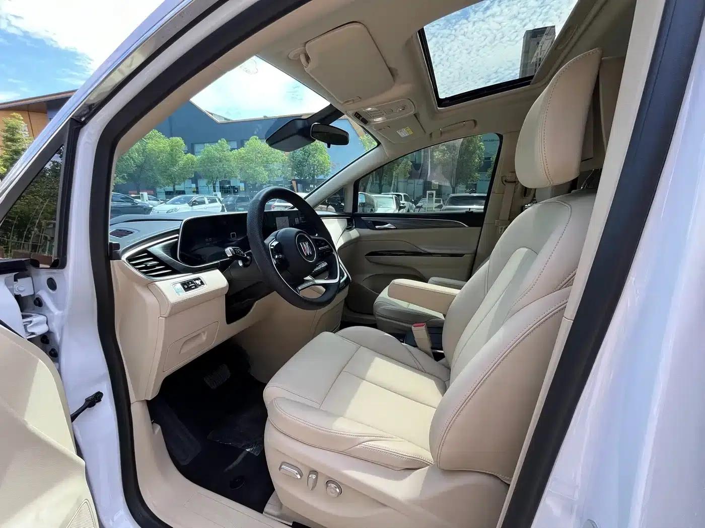 Buick GL8 PHEV 2025 Land Cruiser Smart Edition — миниатюра 9