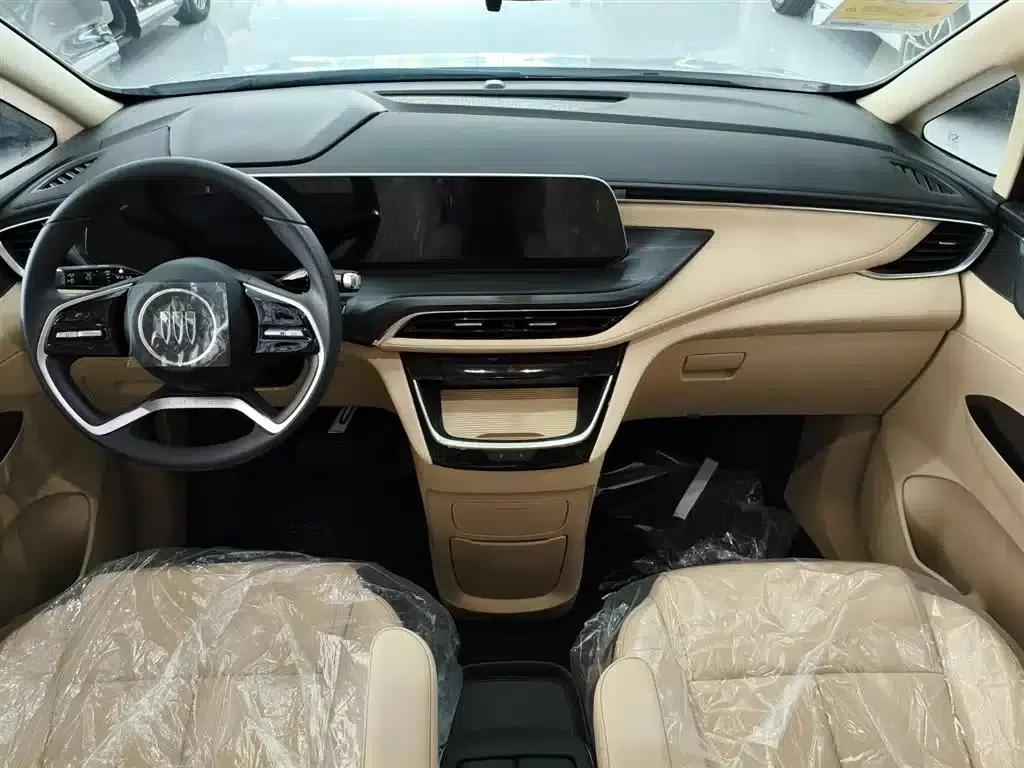 Buick GL8 PHEV 2025 Land Cruiser First Edition — миниатюра 11