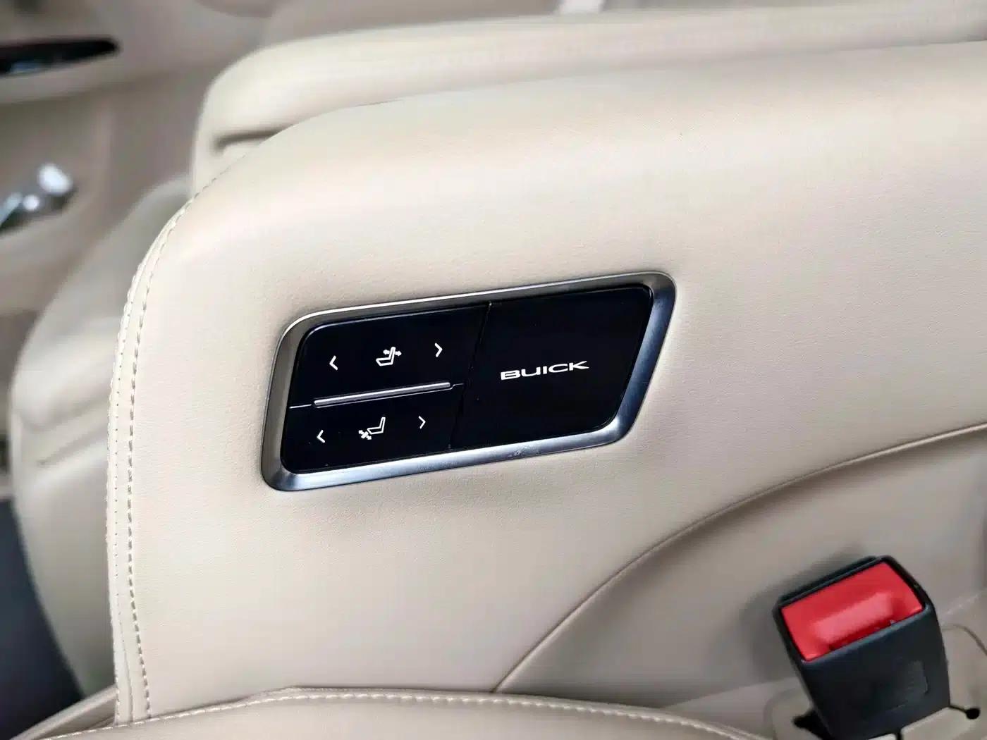Buick GL8 PHEV 2025 Land Cruiser Premium Edition — миниатюра 19