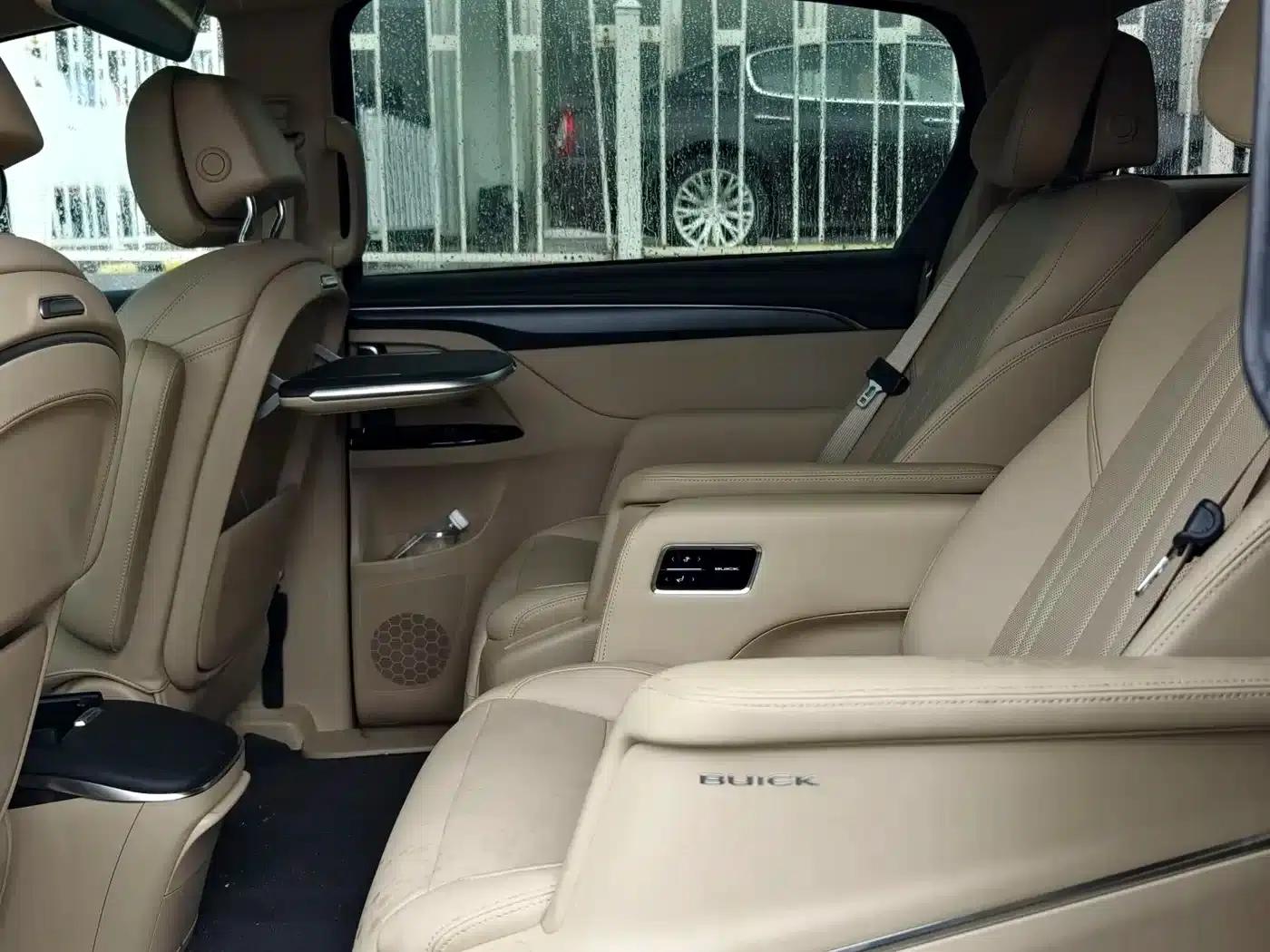 Buick GL8 PHEV 2025 Land Cruiser Premium Edition — миниатюра 20