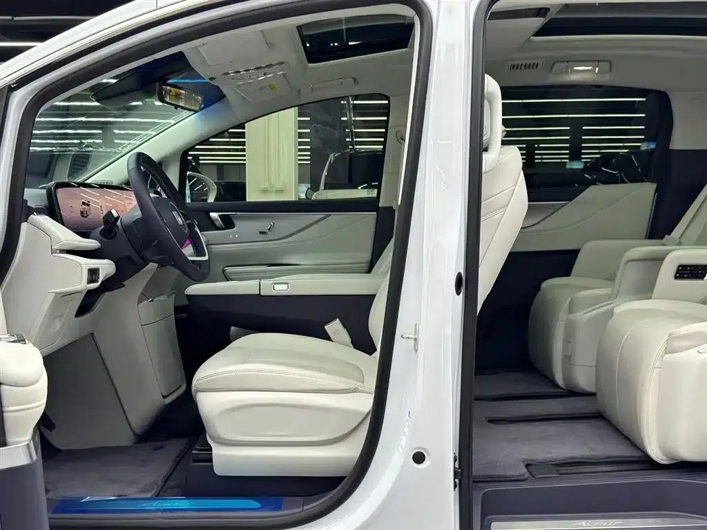 Buick GL8 PHEV 2026 Luxury Edition — миниатюра 6