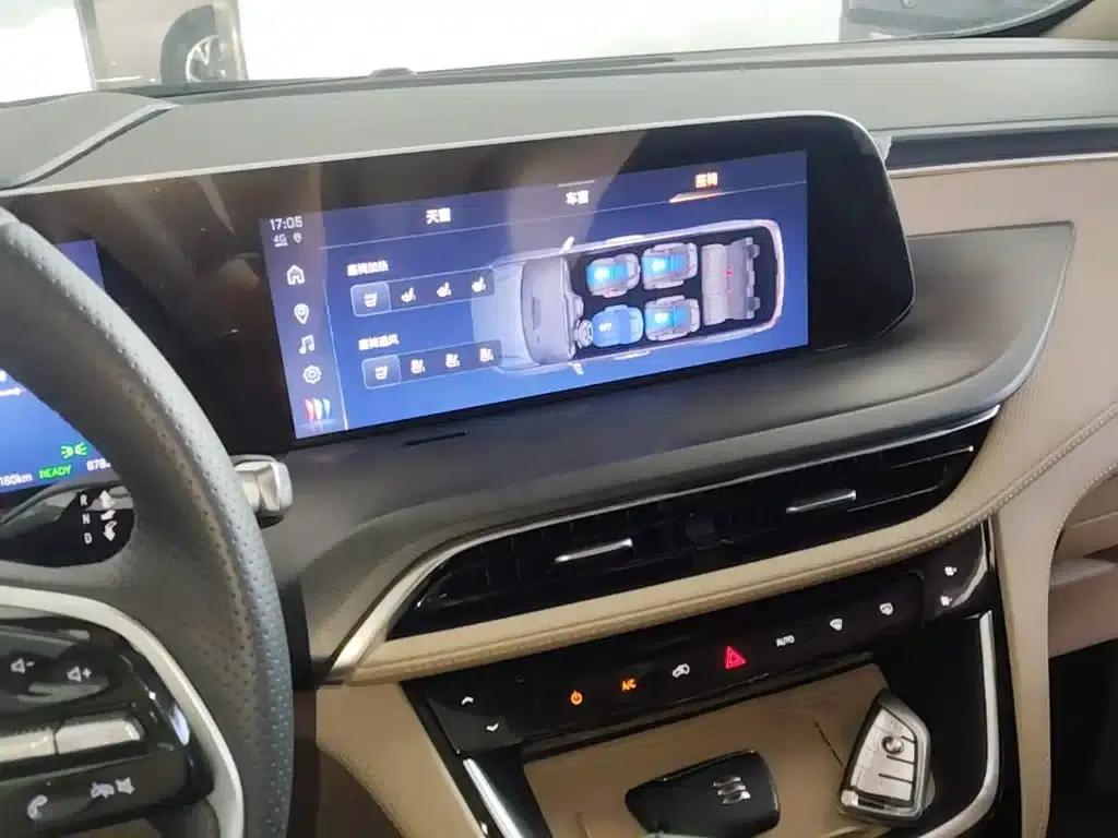 Buick GL8 PHEV 2025 Land Cruiser Premium Edition — миниатюра 13