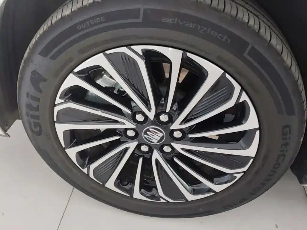 Buick GL8 PHEV 2025 Land Cruiser Premium Edition — миниатюра 23
