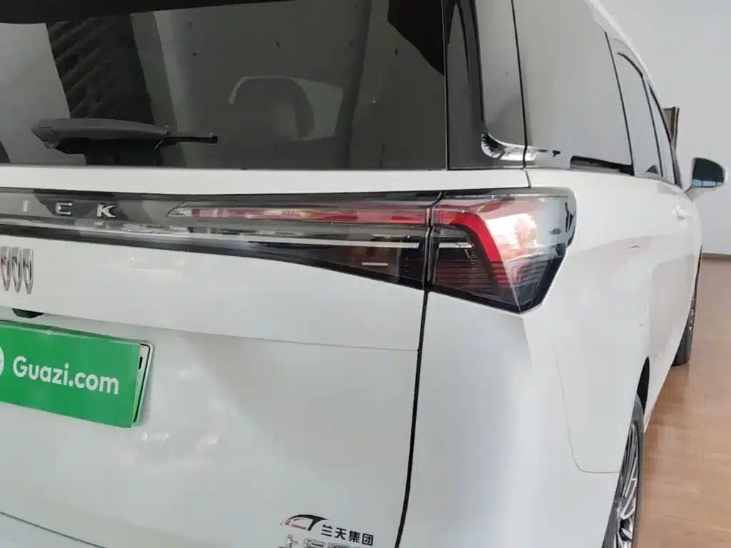 Buick GL8 PHEV 2025 Land Cruiser Premium Edition — миниатюра 8