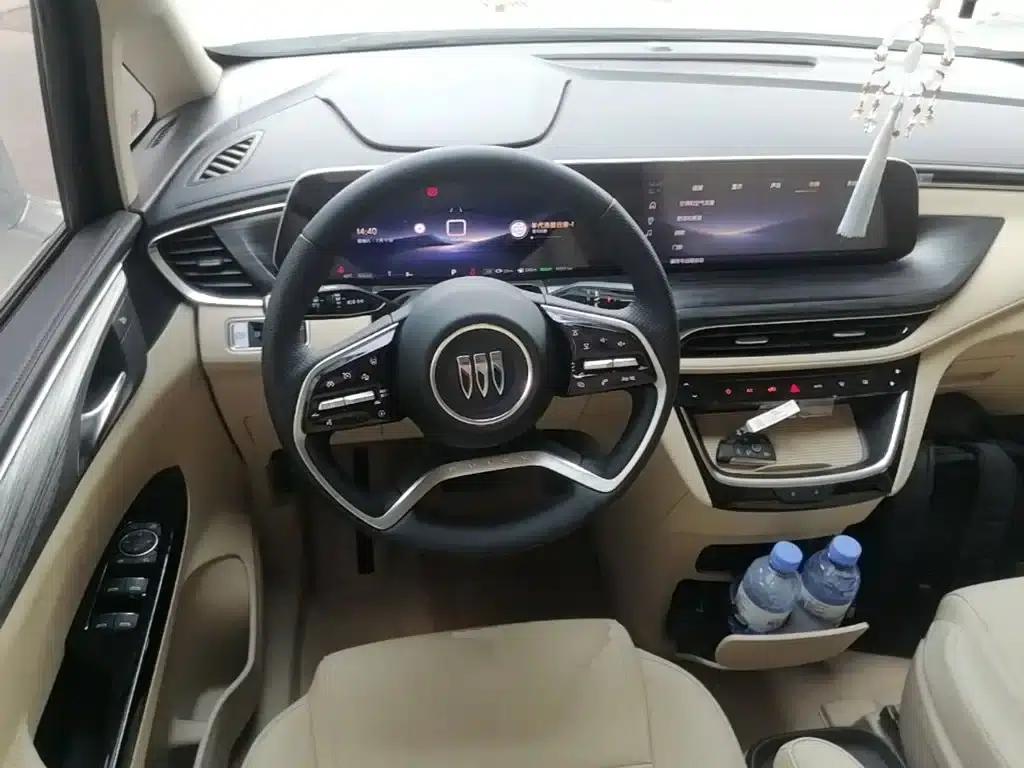 Buick GL8 PHEV 2025 Land Cruiser Smart Edition — миниатюра 11