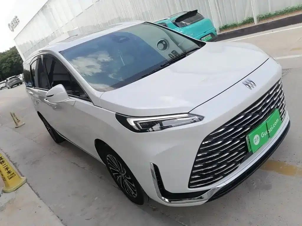 Buick GL8 PHEV 2025 Land Cruiser Smart Edition — миниатюра 4