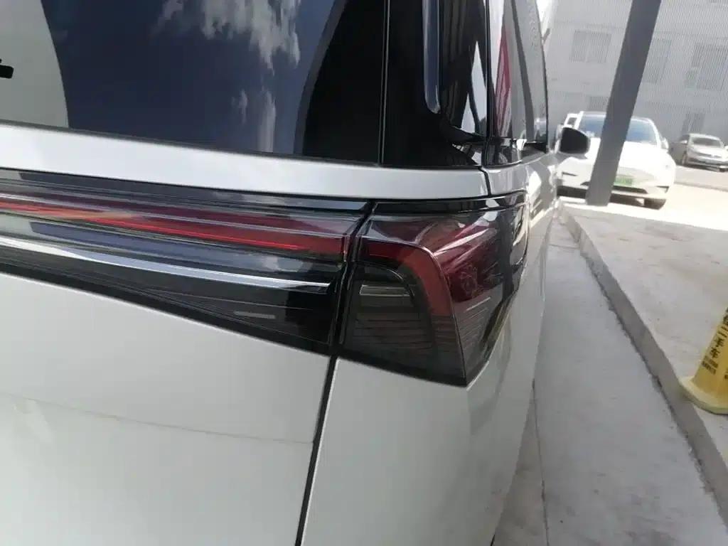 Buick GL8 PHEV 2025 Land Cruiser Smart Edition — миниатюра 8