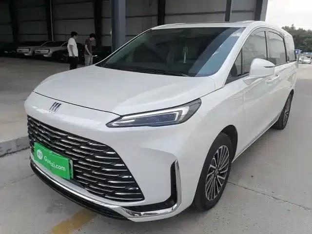 Buick GL8 PHEV 2025 Land Cruiser Smart Edition
