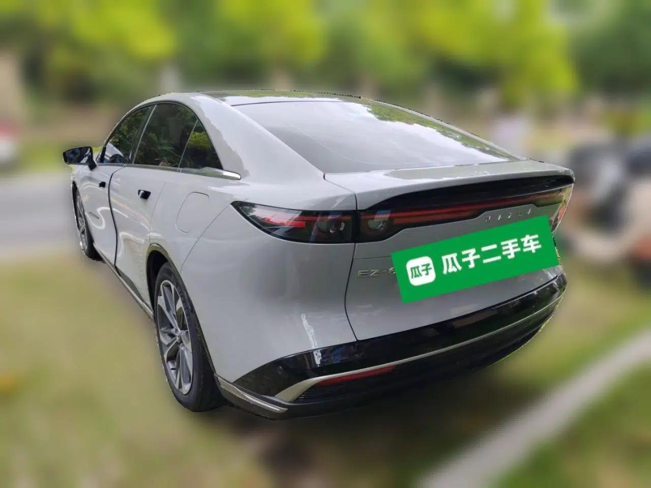 Mazda EZ-6 2024 Range-Extended 200 Luxury Edition — миниатюра 4