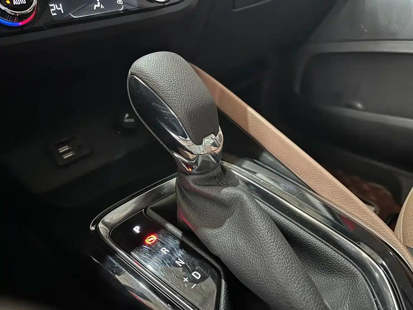 Buick GL6 2021 323T Mild Hybrid Connected Luxury Edition — миниатюра 13