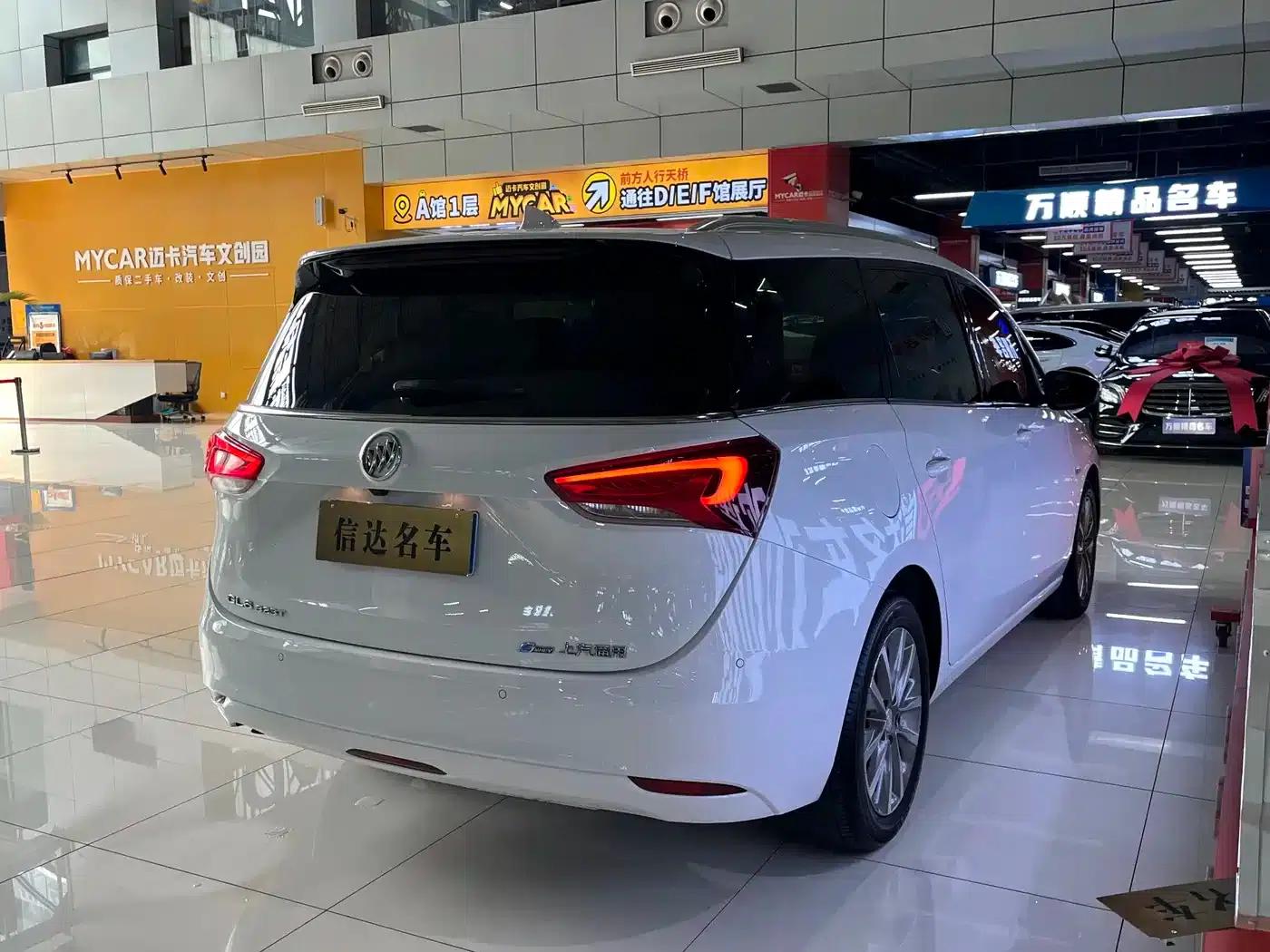 Buick GL6 2021 323T Mild Hybrid Connected Luxury Edition — миниатюра 16