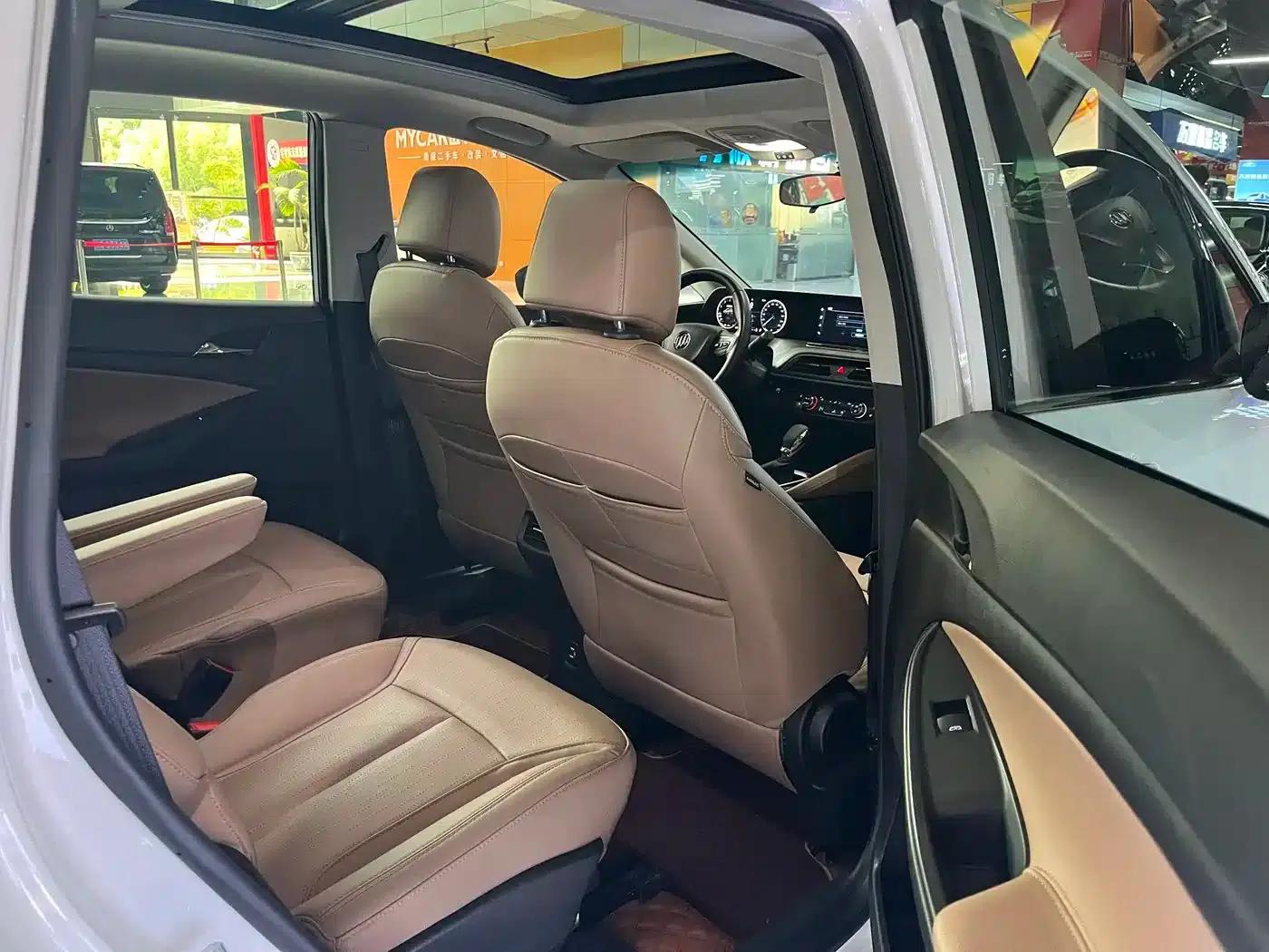 Buick GL6 2021 323T Mild Hybrid Connected Luxury Edition — миниатюра 7