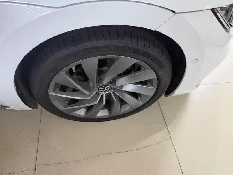 Volkswagen CC 2024 380TSI Striking Edition — миниатюра 6