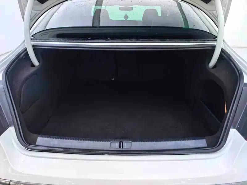 Volkswagen CC 2018 1.8TSI Luxury — миниатюра 28