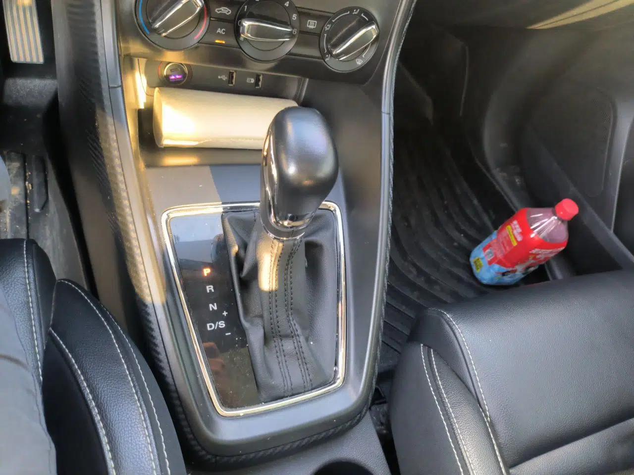 MG ZS 2018 1.5L Automatic Luxury Edition China V Standard — миниатюра 14