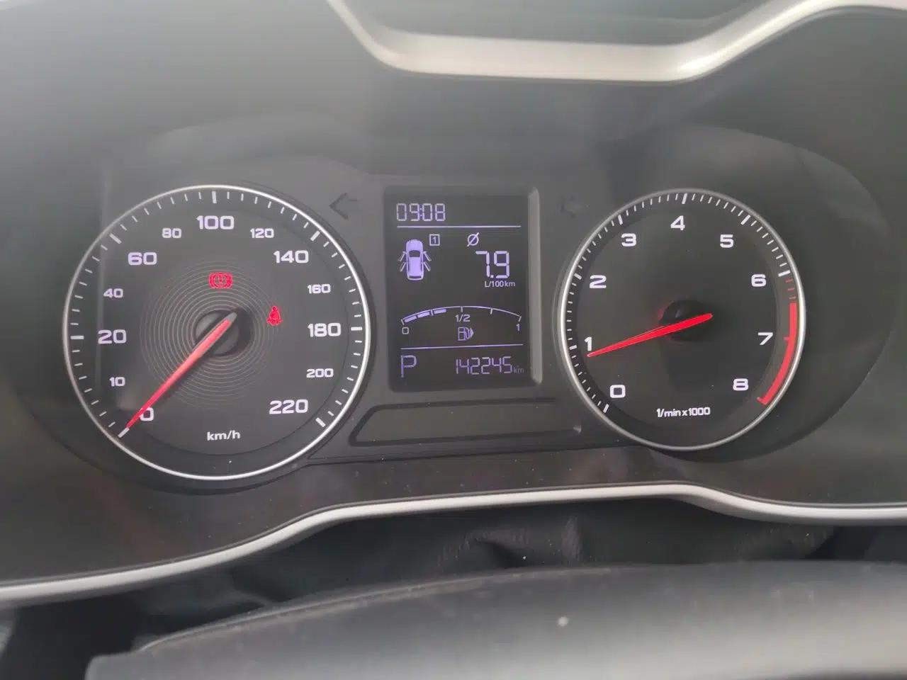 MG ZS 2018 1.5L Automatic Luxury Edition China V Standard — миниатюра 11