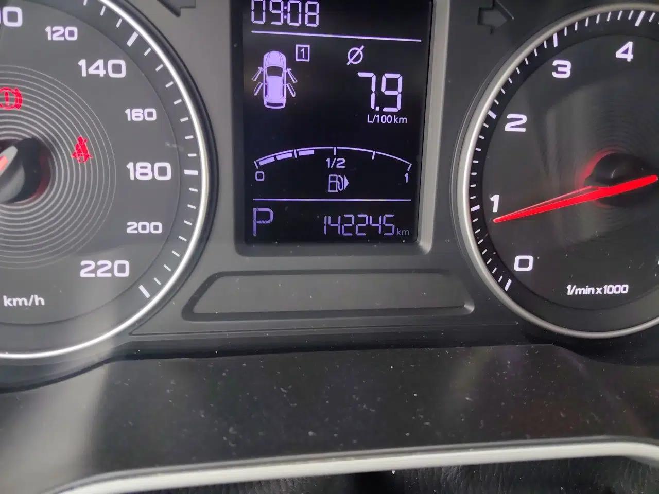 MG ZS 2018 1.5L Automatic Luxury Edition China V Standard — миниатюра 12