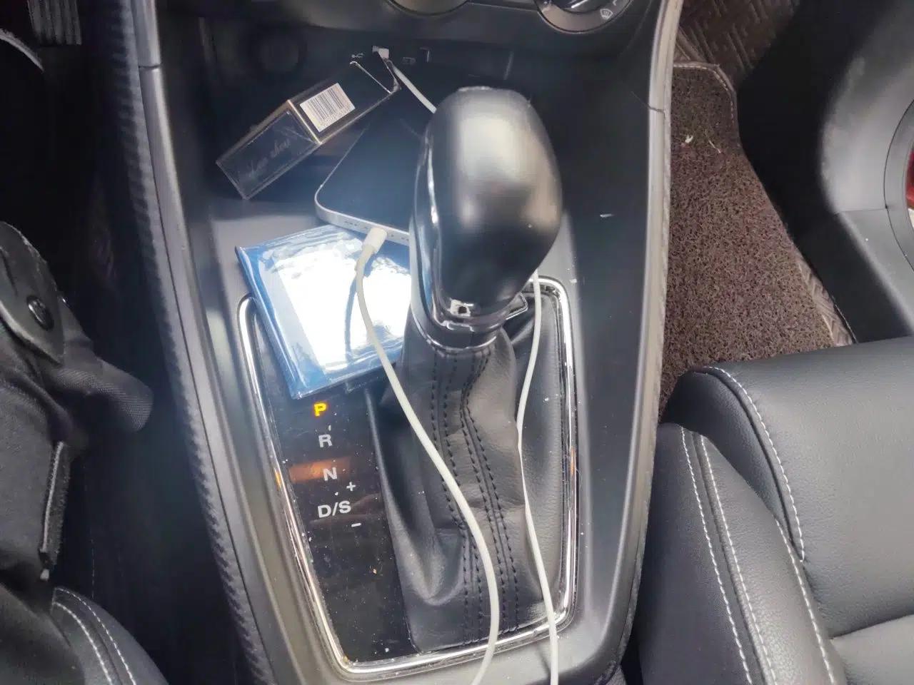 MG ZS 2018 1.5L Automatic Luxury Edition China V Standard — миниатюра 14