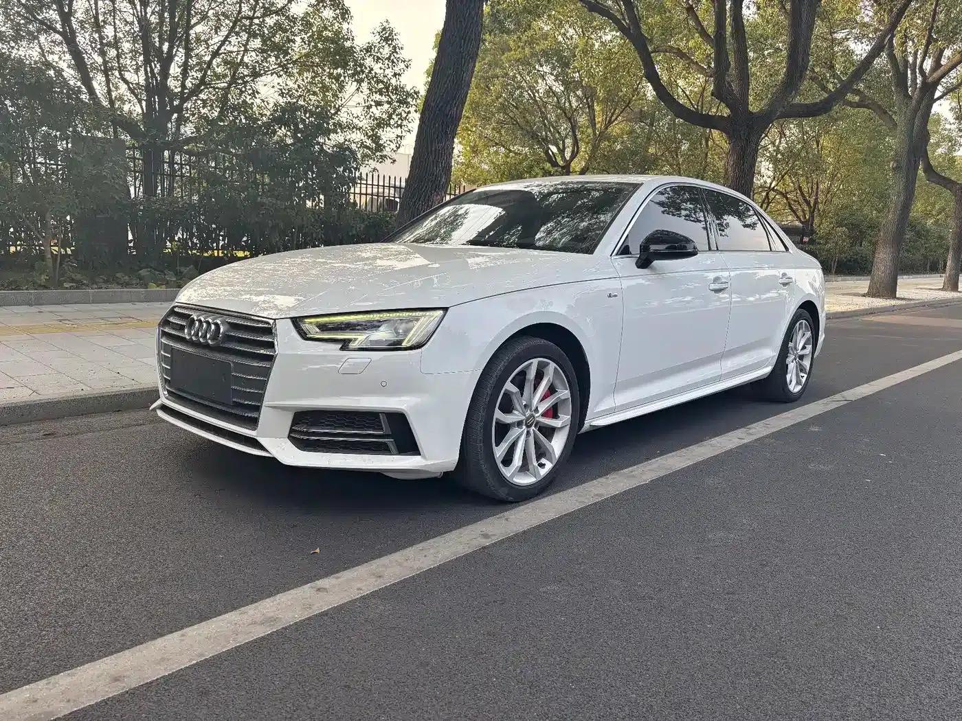 Audi A4L 2018 30th Anniversary Edition 45 TFSI quattro Individual Sport Edition — миниатюра 1