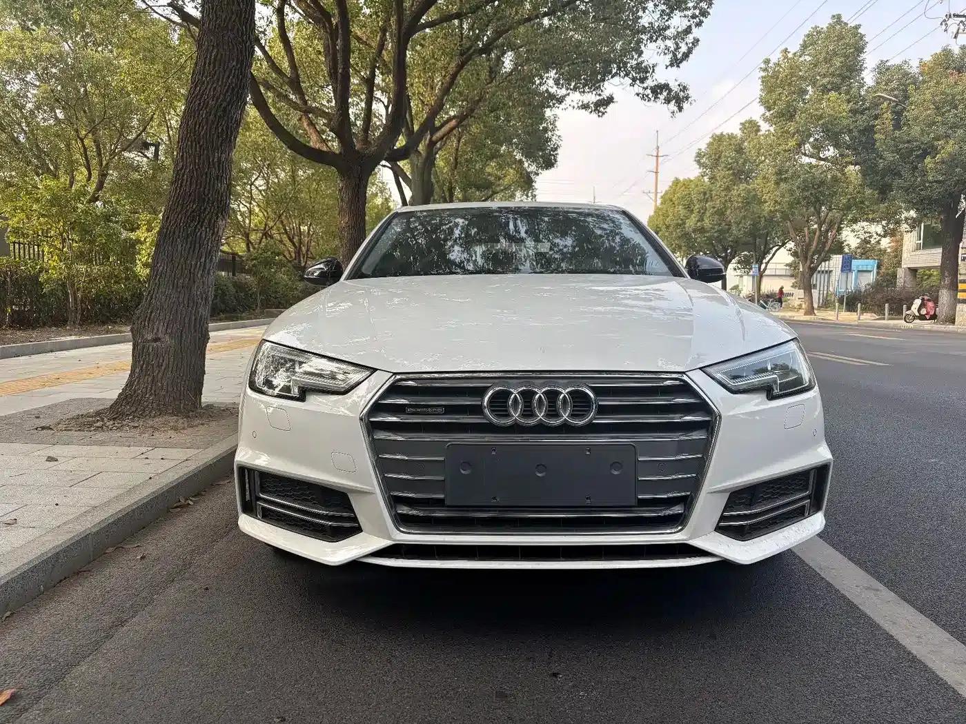 Audi A4L 2018 30th Anniversary Edition 45 TFSI quattro Individual Sport Edition — миниатюра 2
