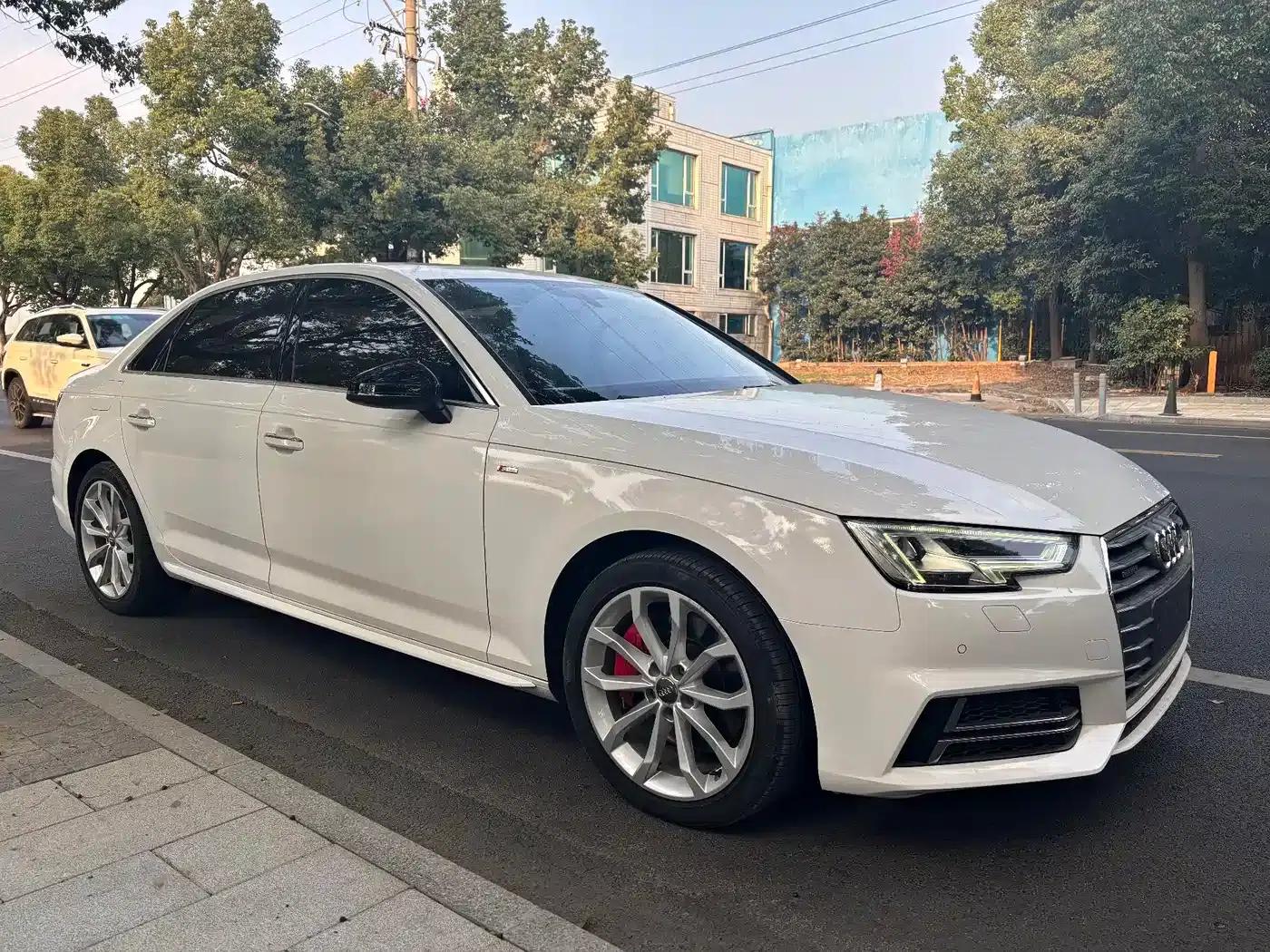Audi A4L 2018 30th Anniversary Edition 45 TFSI quattro Individual Sport Edition — миниатюра 3