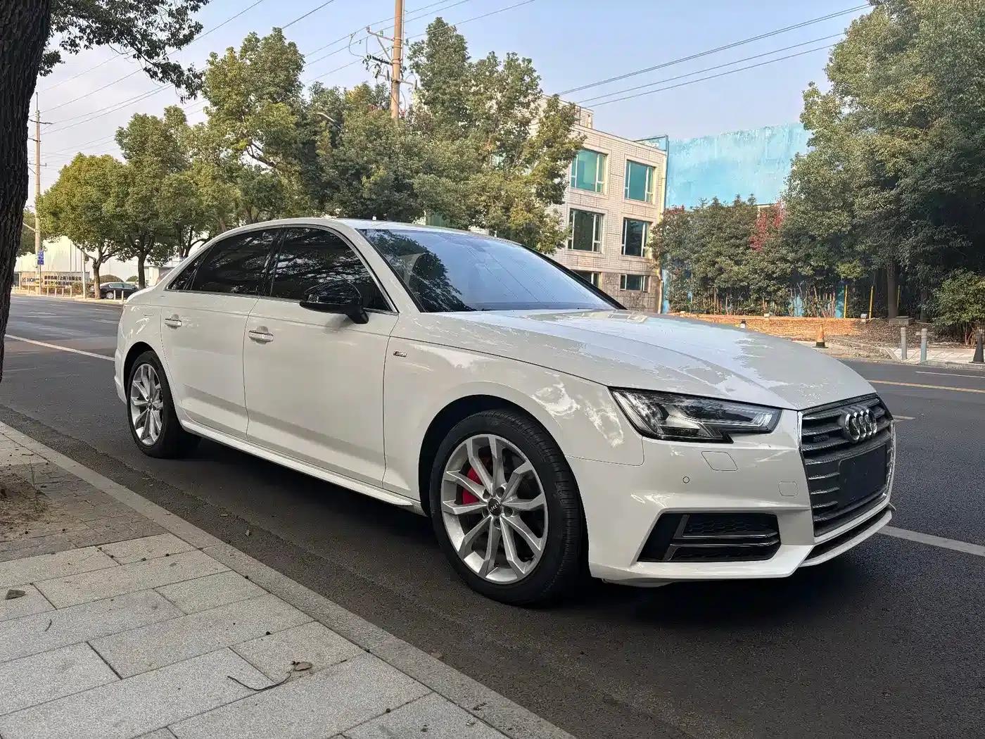 Audi A4L 2018 30th Anniversary Edition 45 TFSI quattro Individual Sport Edition — миниатюра 5