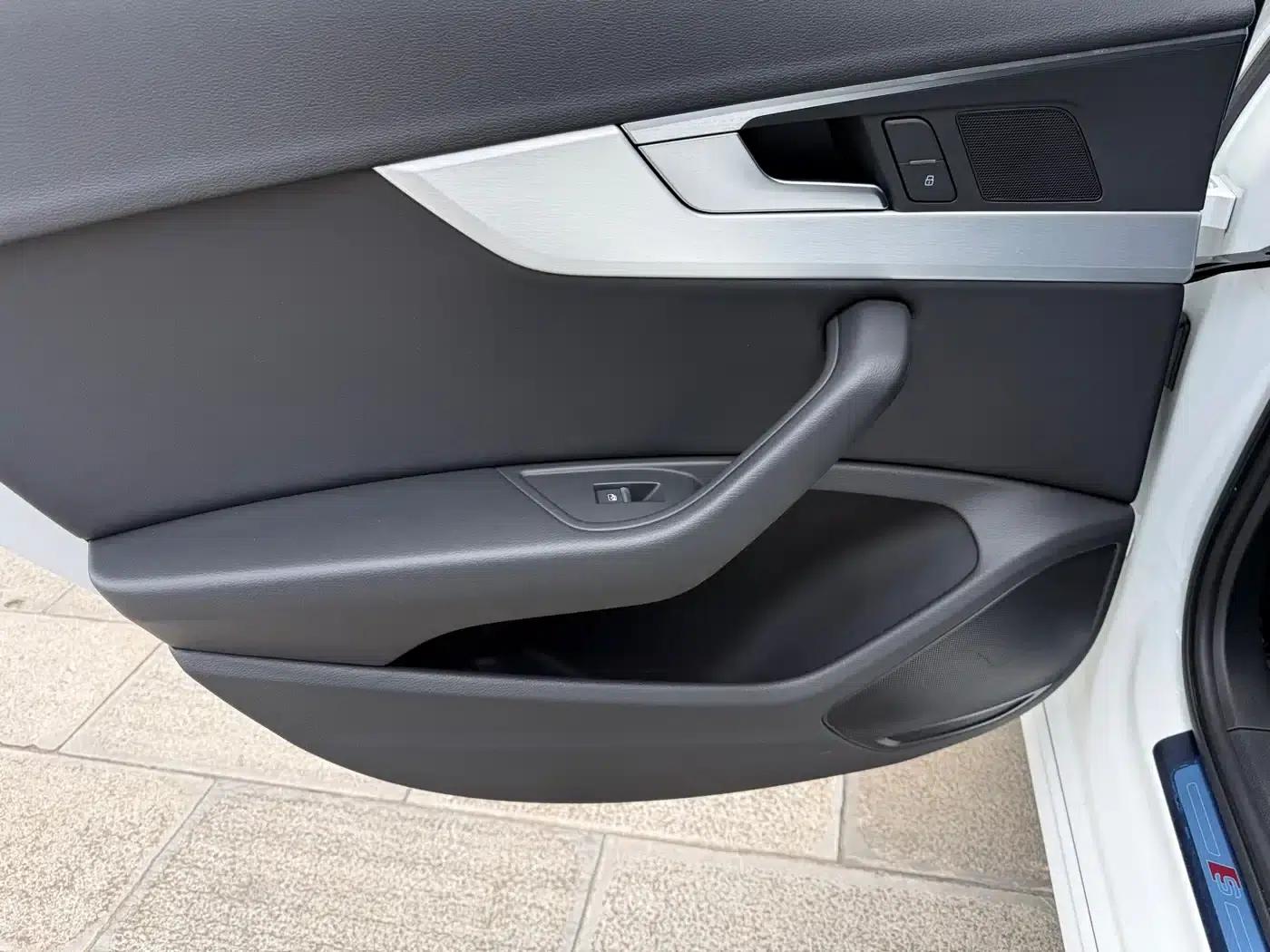 Audi A4L 2020 40 TFSI Fashion Dynamic Edition — миниатюра 31