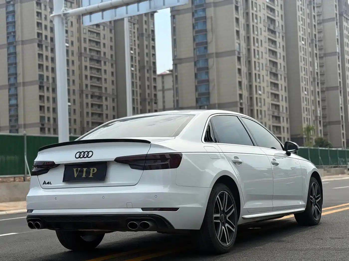 Audi A4L 2017 40 TFSI Fashion Edition — миниатюра 12