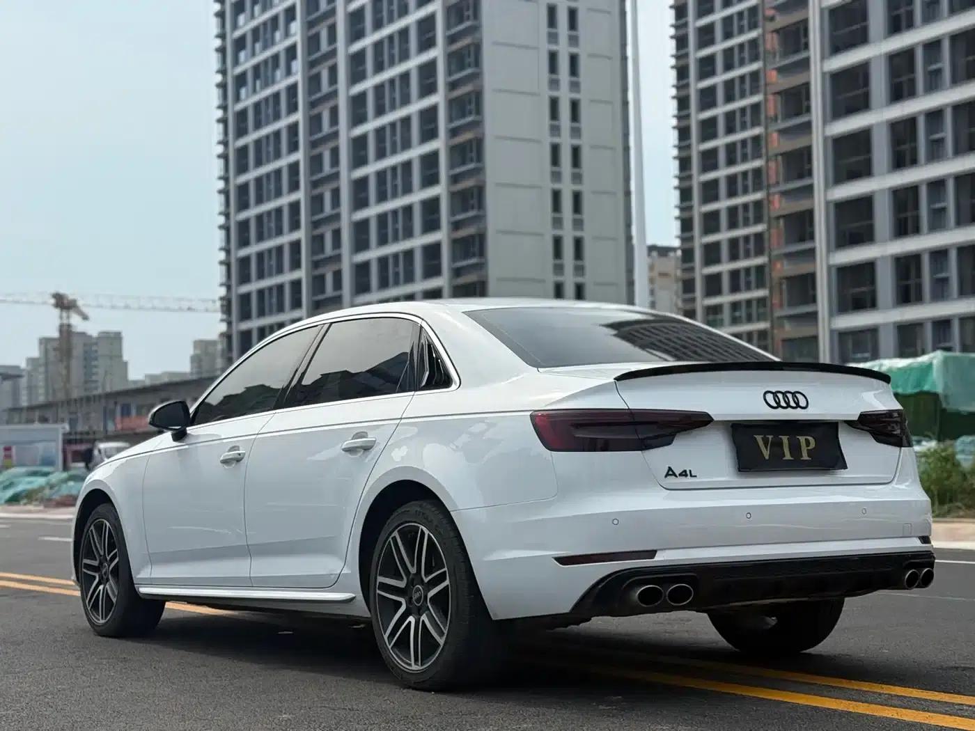 Audi A4L 2017 40 TFSI Fashion Edition — миниатюра 14