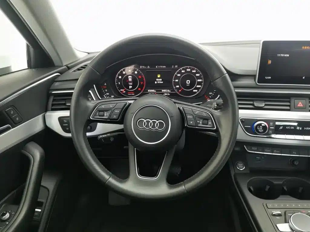 Audi A4L 2018 30th Anniversary Edition 40 TFSI Fashion Model — миниатюра 11