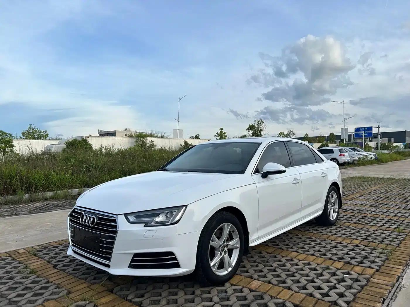 Audi A4L 2018 30th Anniversary Edition 40 TFSI Progressive — миниатюра 1