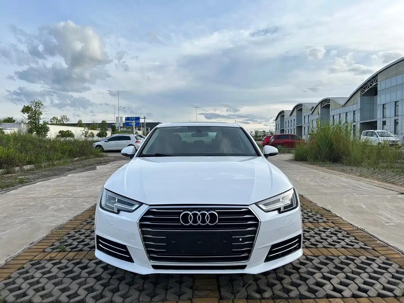 Audi A4L 2018 30th Anniversary Edition 40 TFSI Progressive — миниатюра 2