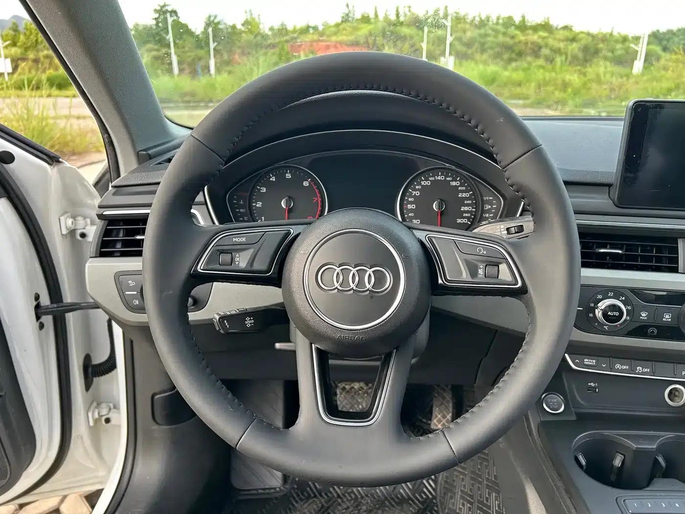 Audi A4L 2018 30th Anniversary Edition 40 TFSI Progressive — миниатюра 12