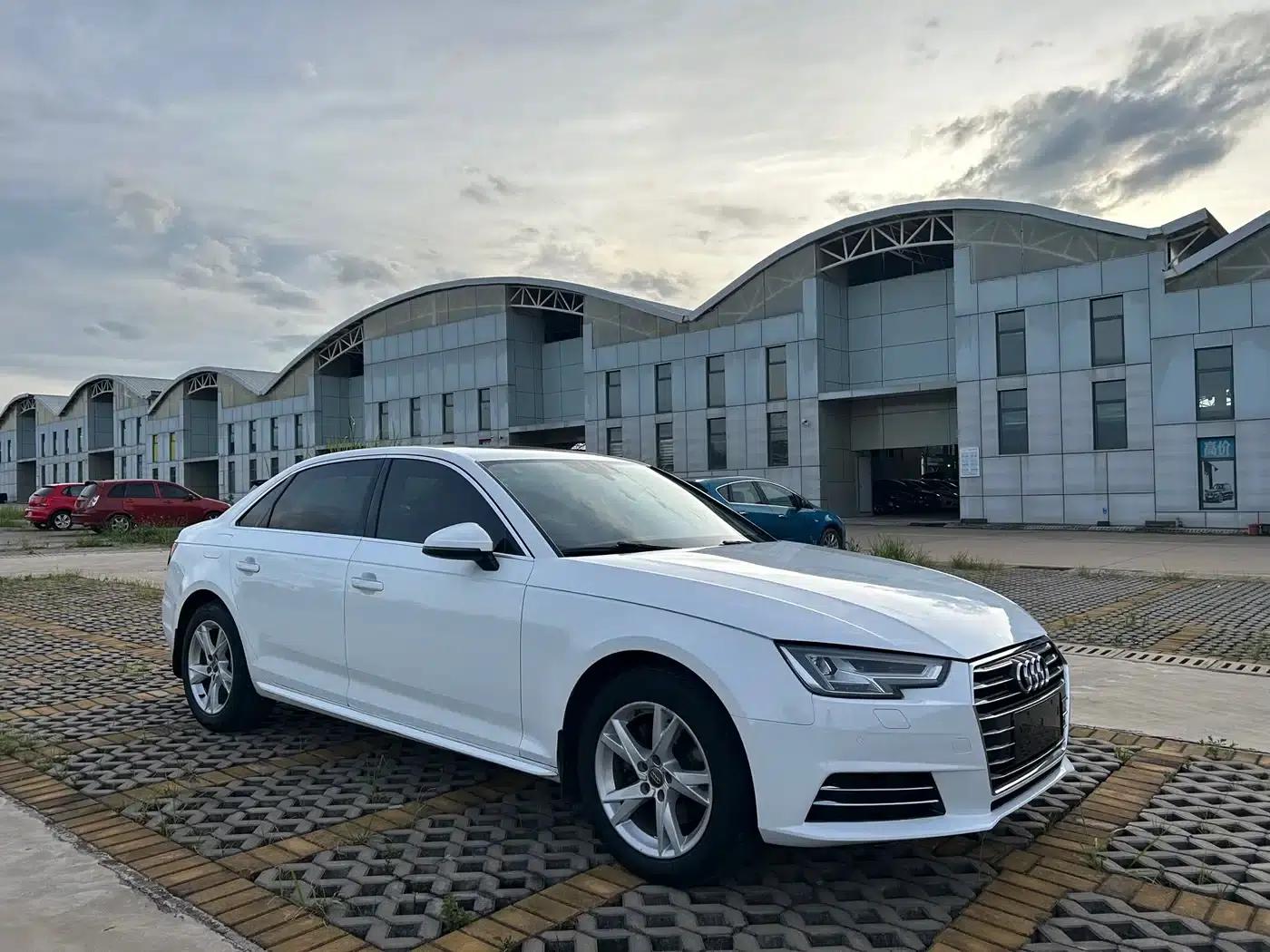 Audi A4L 2018 30th Anniversary Edition 40 TFSI Progressive — миниатюра 3