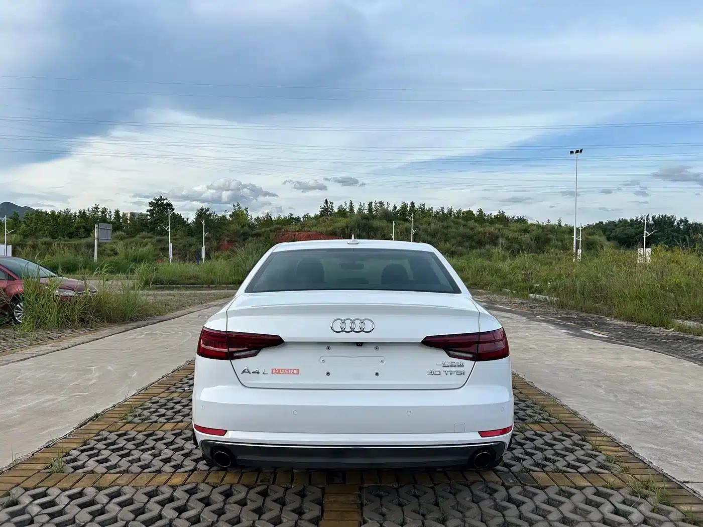 Audi A4L 2018 30th Anniversary Edition 40 TFSI Progressive — миниатюра 4