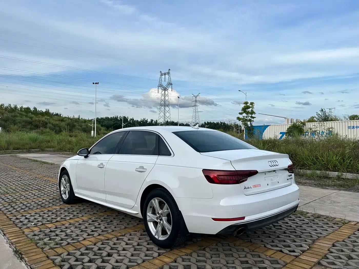 Audi A4L 2018 30th Anniversary Edition 40 TFSI Progressive — миниатюра 6